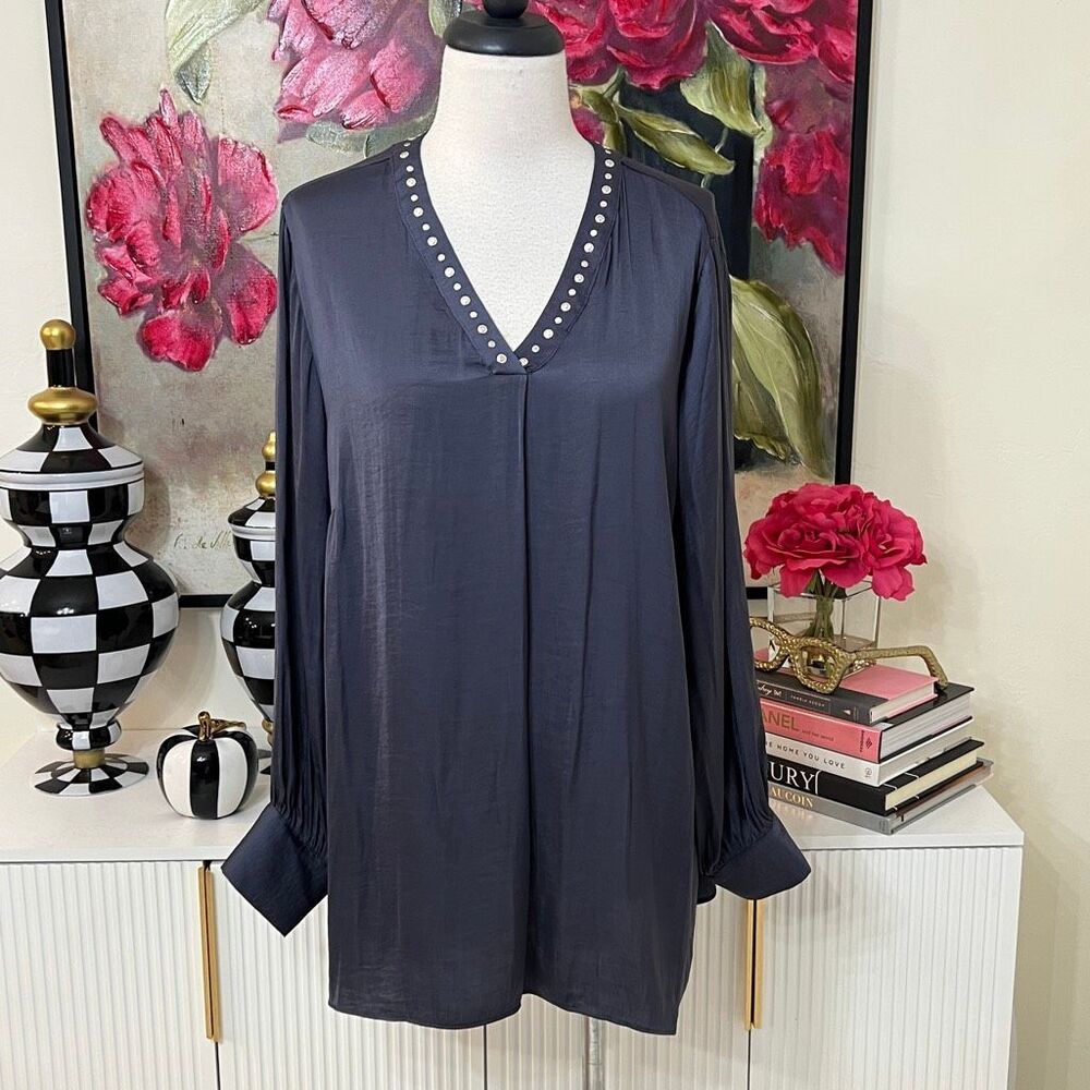 Carmen Marc Valvo Women's V-Neck Studded Trim Long Sleeve Blouse Blue Size 1X - Picture 1 of 5